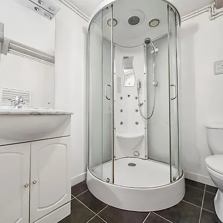 Hébergement de vacances Maison Normande Avec Jardin, Parking, Honfleur *